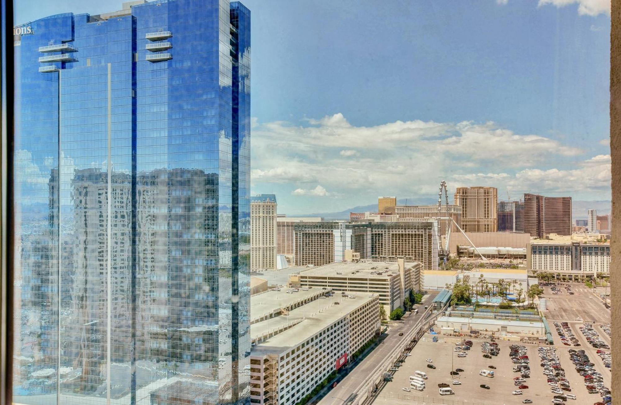 Strip View Suites - No Resort Fee ! Лас-Вегас Екстер'єр фото